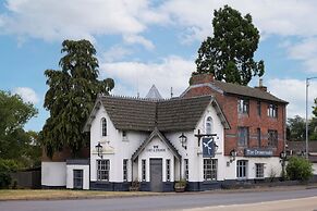 Cross Roads Hotel by Chef and Brewer Collection