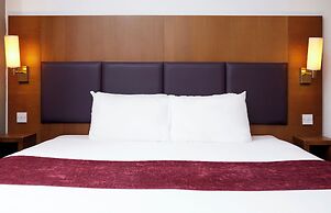 Cross Roads Hotel by Greene King Inns