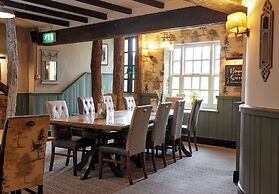 Cross Roads Hotel by Greene King Inns