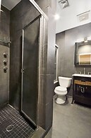 Midtown East 2BR 2Bath Apartment DR 28