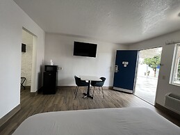 Motel 6 Orange, CA - Anaheim