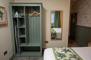 Rockingham Arms by Greene King Inns