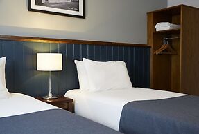 The Spyglass and Kettle