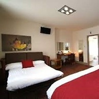 The Spyglass and Kettle