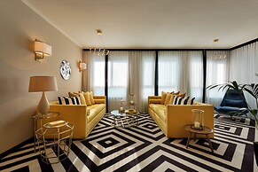 Brown Beach House by Brown Hotels