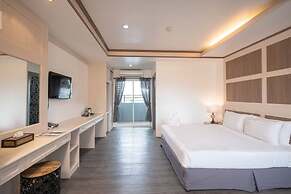SB Living Place Hotel Phuket Town