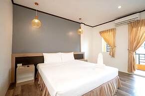 SB Living Place Hotel Phuket Town