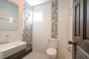 SB Living Place Hotel Phuket Town