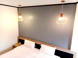 SB Living Place Hotel Phuket Town