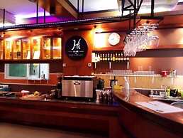 SB Living Place Hotel Phuket Town