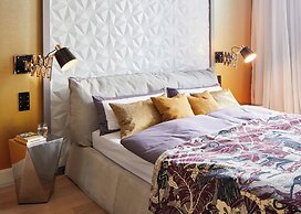 THE QVEST hideaway