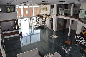 Malahit Exclusive City Hotel