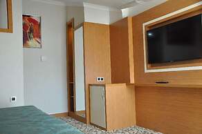 Malahit Exclusive City Hotel