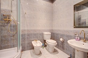 STN Apartments on Karavannaya