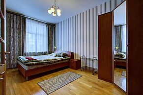 STN Apartments on Karavannaya