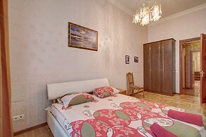 STN Apartments on Karavannaya