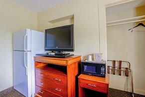 Budget Inn By OYO Natural Bridge I-81