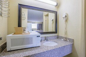 Budget Inn By OYO Natural Bridge I-81