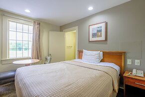 Budget Inn By OYO Natural Bridge I-81