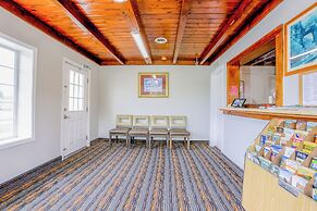 Budget Inn By OYO Natural Bridge I-81