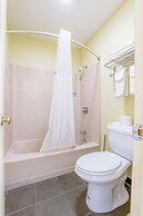 Budget Inn By OYO Natural Bridge I-81