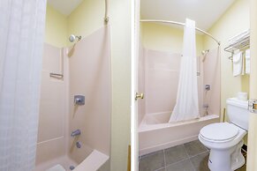 Budget Inn By OYO Natural Bridge I-81