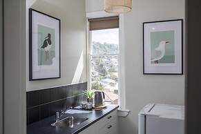 Majestic Mansions - Apartments at St Clair