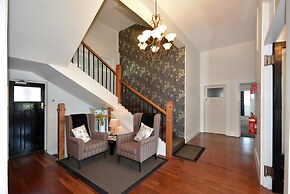 Majestic Mansions - Apartments at St Clair