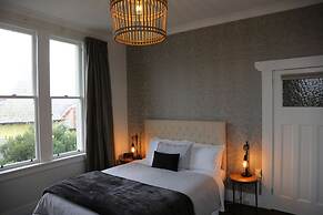 Majestic Mansions - Apartments at St Clair