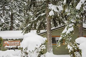 Auberge Kicking Horse Guest House
