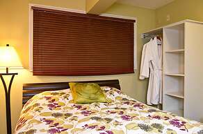 Auberge Kicking Horse Guest House