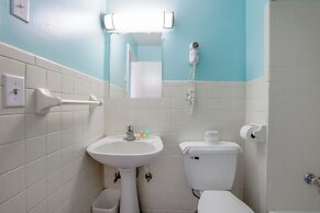 Relax Inn By OYO Natural Bridge I-81