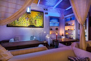 Rok Plaza - Only Adults