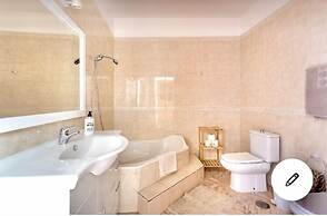 Rok Plaza - Only Adults