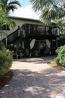 The Cabanas Guesthouse & Spa - Caters to Gay Men