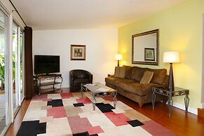 The Cabanas Guesthouse & Spa - Caters to Gay Men