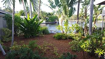 The Cabanas Guesthouse & Spa - Caters to Gay Men