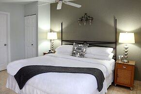 The Cabanas Guesthouse & Spa - Caters to Gay Men