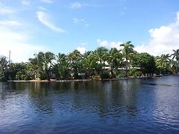 The Cabanas Guesthouse & Spa - Caters to Gay Men