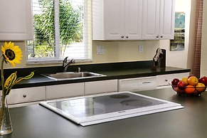 The Cabanas Guesthouse & Spa - Caters to Gay Men