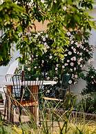 Daunt's Albatross Motel