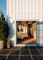 Daunt's Albatross Motel