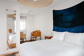 Daunt's Albatross Motel