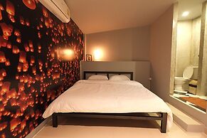 Everyday Bangkok Hostel