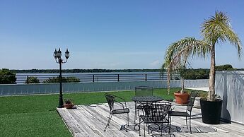 The Citrus on the Lake