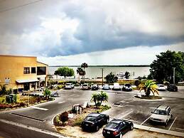 The Citrus on the Lake