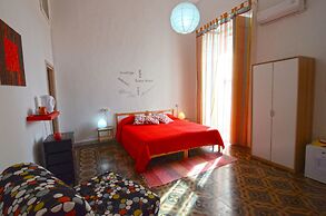 B&B Tecla