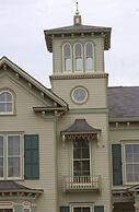 Jedediah Hawkins Inn