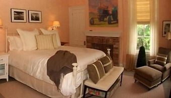 Jedediah Hawkins Inn