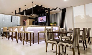 AlphaPark Hotel